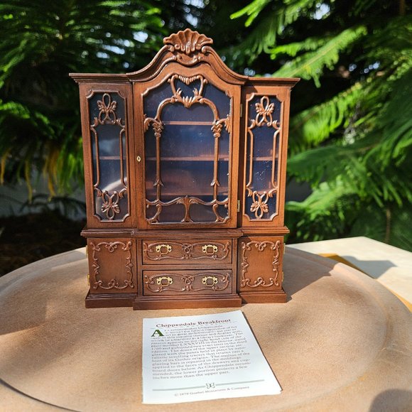 Chippendale Goebel Breakfront Cabinet 1:12 Scale - Picture 1 of 13